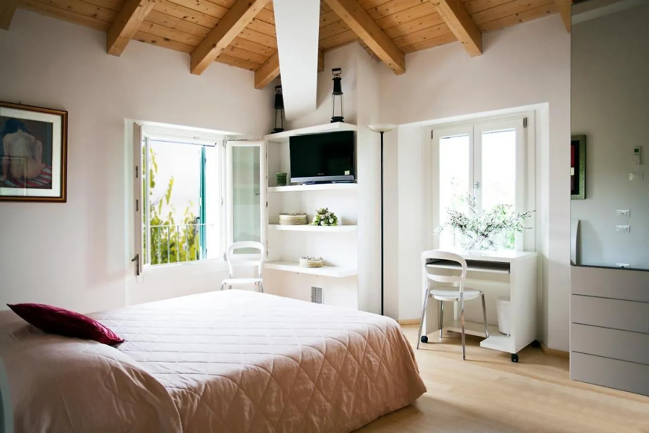 B&B Red Wine Country House Castel San Pietro Terme Bed & Breakfast
